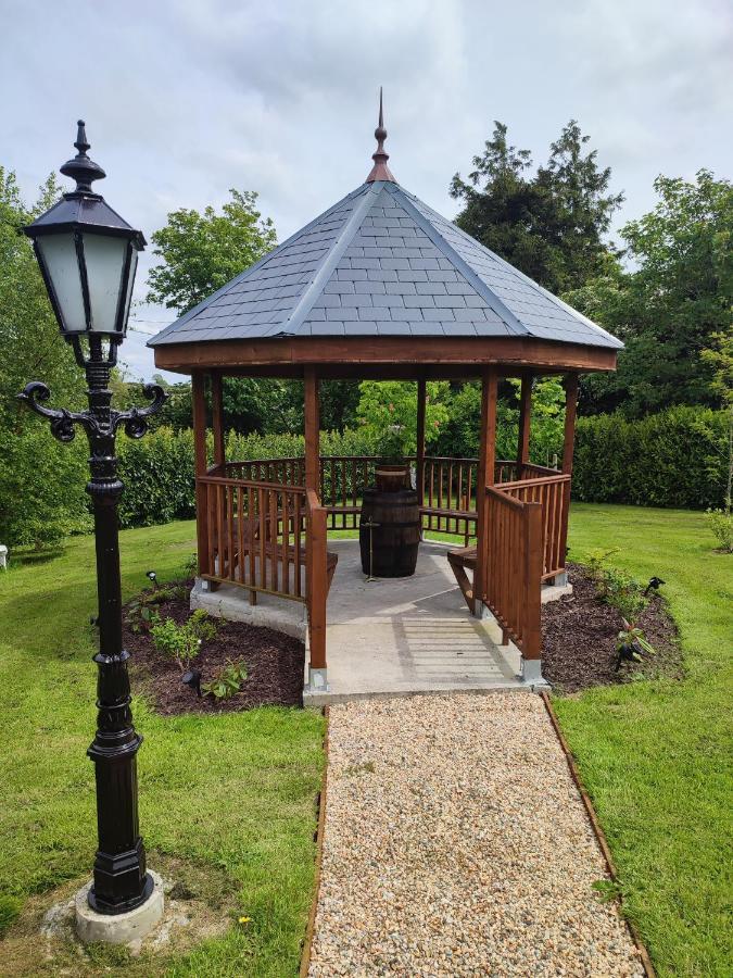 Tower View Lodge Ennis Exterior foto